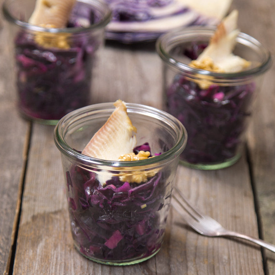 Rotkohlsalat mit geräucherter Forelle