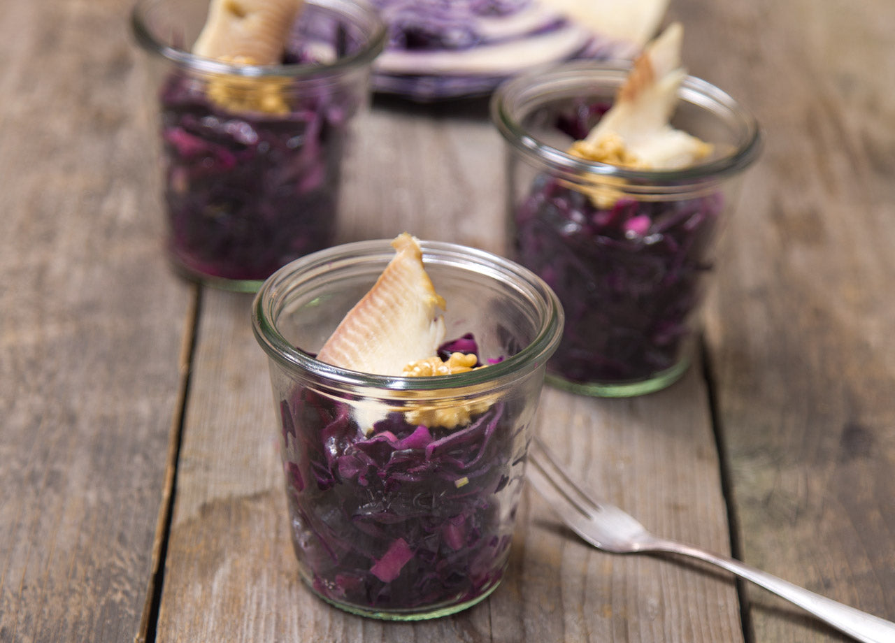 Rotkohlsalat mit geräucherter Forelle