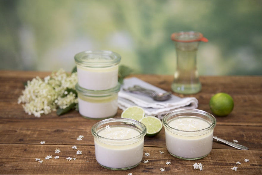 Holunderblüten-Mousse Arbeitszeit 40 Min.Kühlzeit 12 Std. 6 WECK Sturzgläser 200 ml