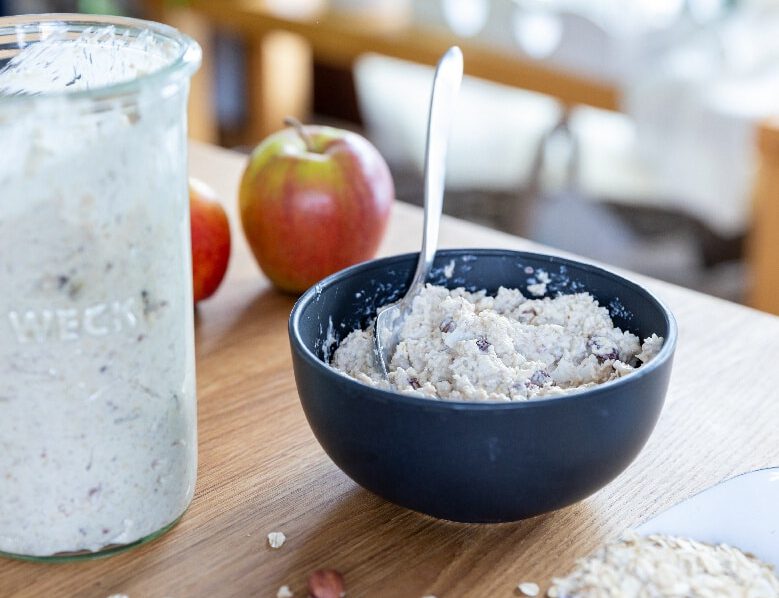 Klassisches Birchermüsli Arbeitszeit 20 Min.Ziehzeit 12 Std.