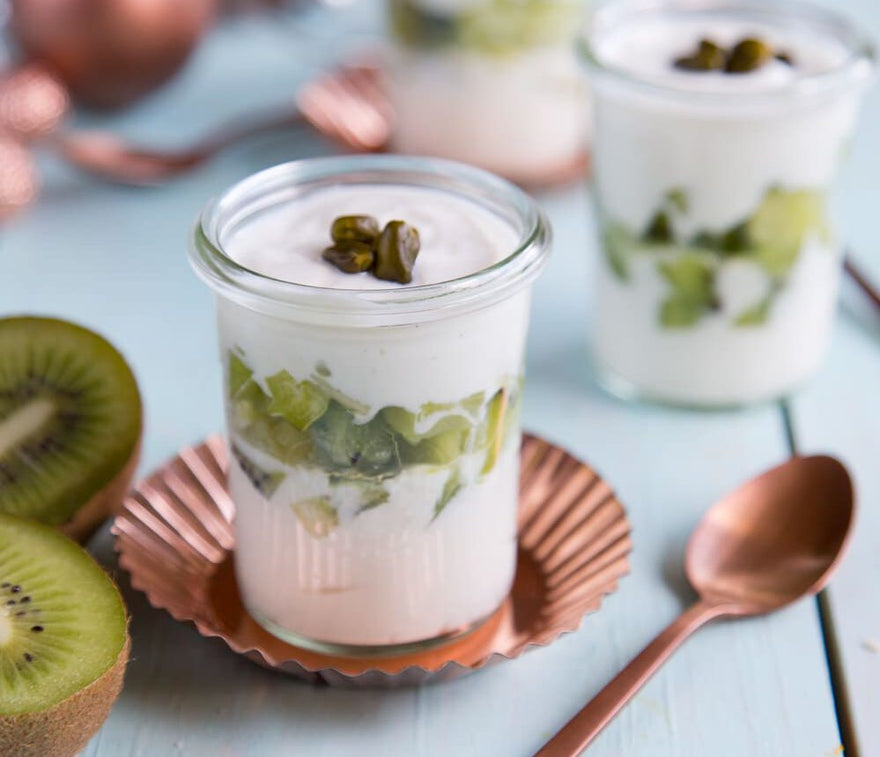 Quarkdessert mit Kiwi & Pistazien Arbeitszeit 15 Min. 6 Gläschen à 160 ml